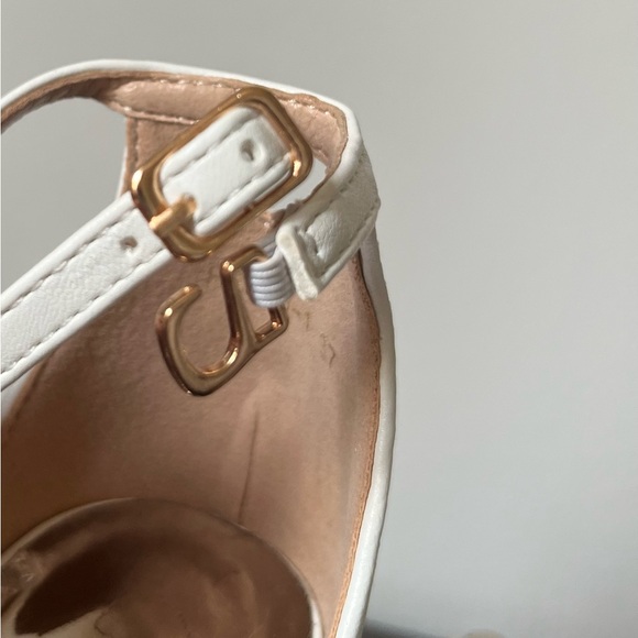 White Stiletto Sandal Heel with Strap - Picture 5 of 7